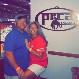 Meet your Posher, Larissa